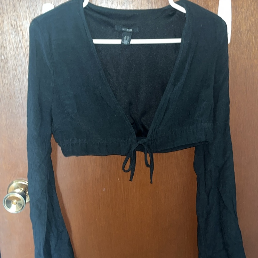 Black Cropped Tie-front Blouse